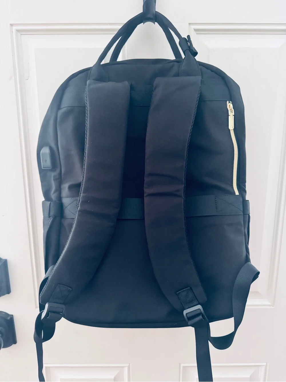 Lovevook Black and Cream Quilted Front Backpack